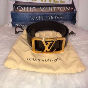 Louis Vuitton Burgundy belt size 34